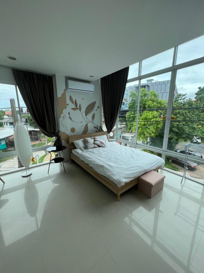 The Chu Cafe / Guesthouse Nai Harn Екстериор снимка