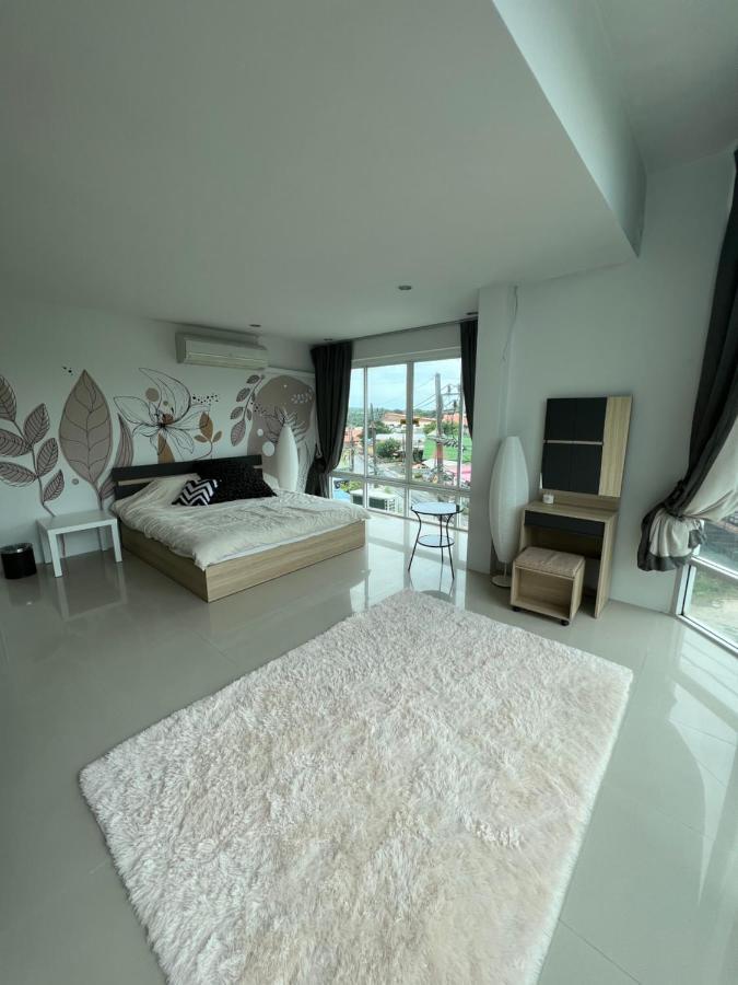 The Chu Cafe / Guesthouse Nai Harn Екстериор снимка